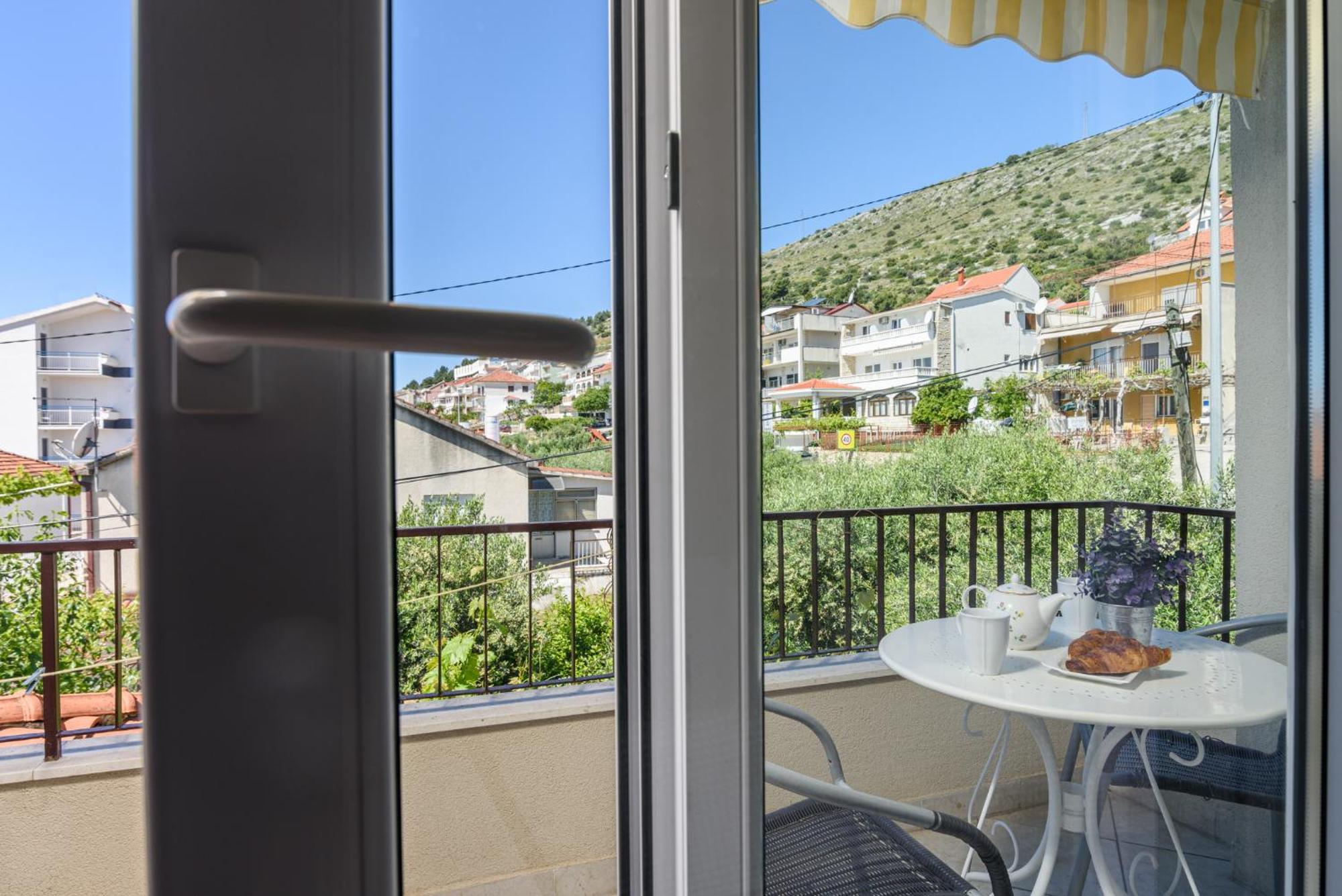 Apartments Villa Ivanka Trogir Exterior photo
