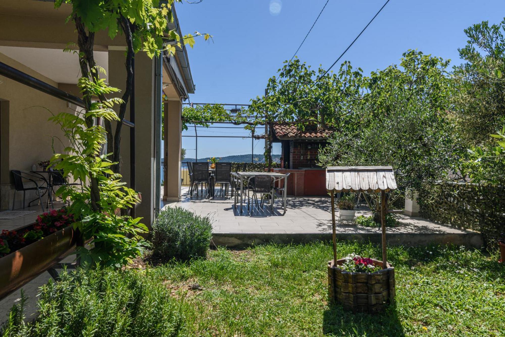 Apartments Villa Ivanka Trogir Exterior photo