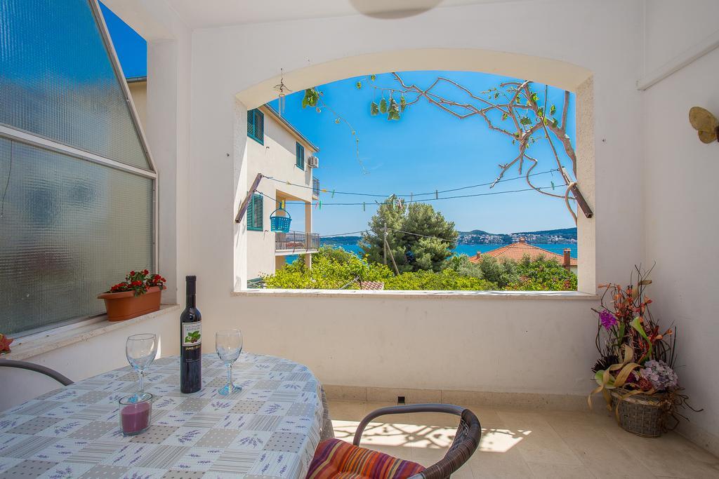 Apartments Villa Ivanka Trogir Exterior photo